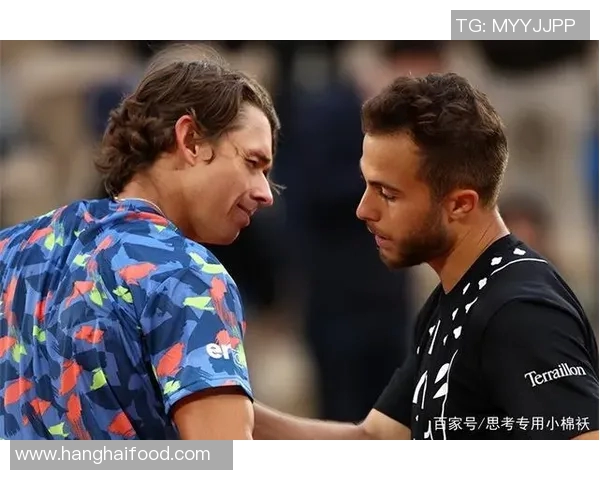 蒂姆与加斯东的激烈对决谁能在网球赛场上笑到最后