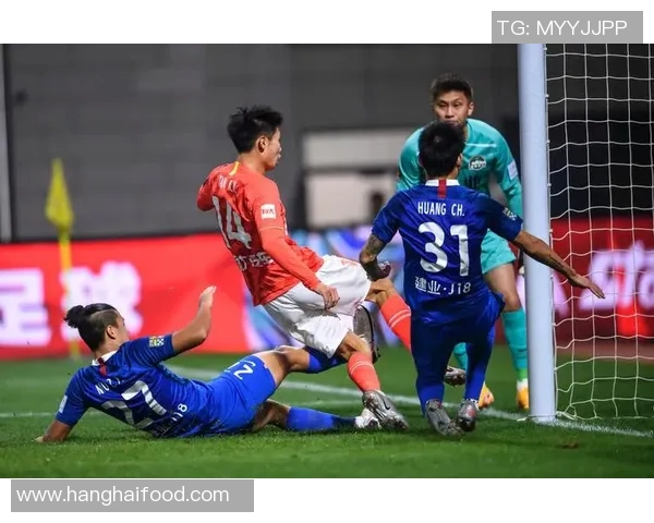 恒大足校与苏宁的激烈对决展现青训实力与未来潜力的较量 恒大足校与苏宁的激烈对决展现青训实力与未来潜力的较量