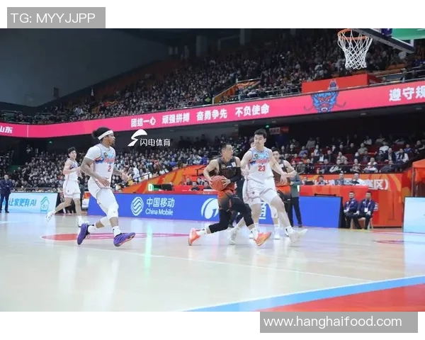 CBA激战山东队迎战南京同曦队争夺季后赛席位精彩对决即将上演 CBA激战山东队迎战南京同曦队争夺季后赛席位精彩对决即将上演