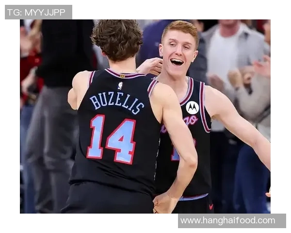 火箭队与湖人队激战正酣NBA赛场精彩对决引发球迷热议