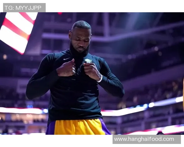 詹姆斯成就历史里程碑首位球员达成4万分1万板1万助的壮举