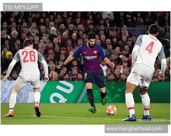 帕尔梅与圣卡的激烈对决揭示足球战术与团队合作的魅力