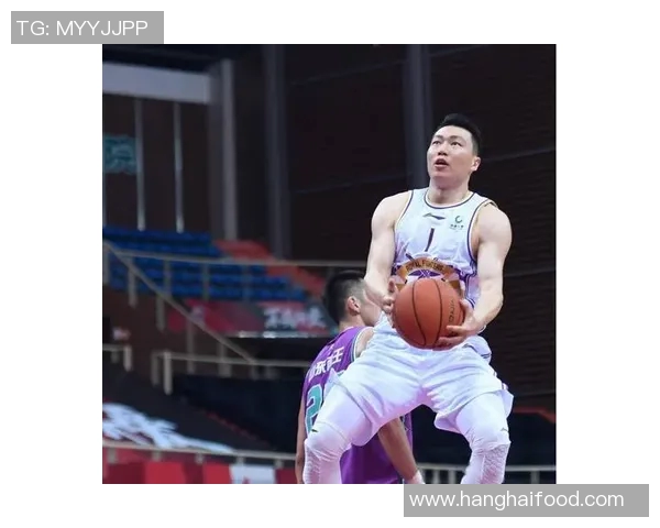 李根:从篮球场上的拼搏到生活中的坚持与奋斗之路 李根:从篮球场上的拼搏到生活中的坚持与奋斗之路