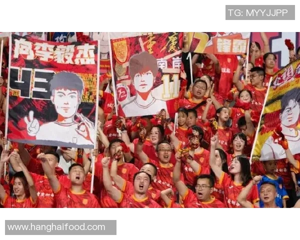 重庆足球队运营革新探索：从管理模式到球迷体验的全方位提升